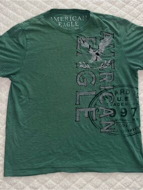 American Eagle Outfitters Forest Green Graphic Crewneck Tee